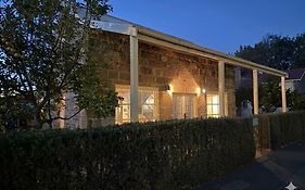The Podium Accommodation - Oatlands, Tasmania